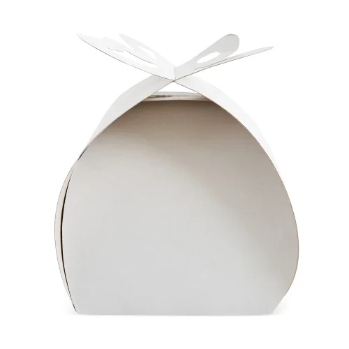 cutie prăjituri fluture alb din carton