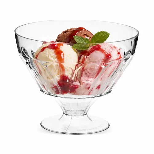 Cupă desert Elena din plastic transparent cu înghețată și topping de fructe