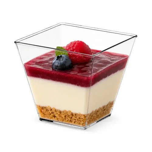Cupă Kova pătrată transparentă din plastic pentru cheesecake și deserturi premium.