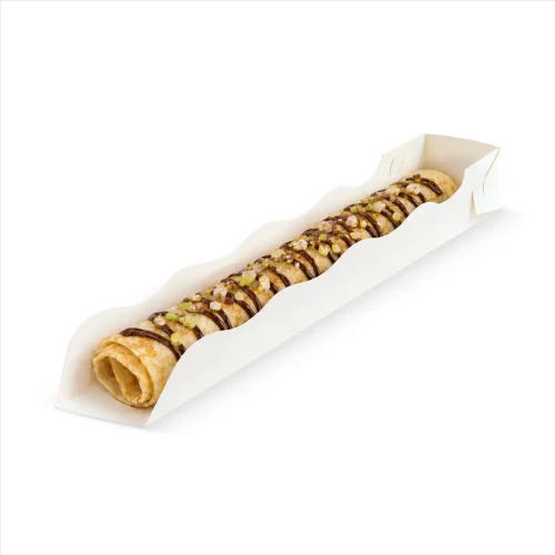 Tăviță din carton alb pentru clătite rulate cu topping de ciocolată
